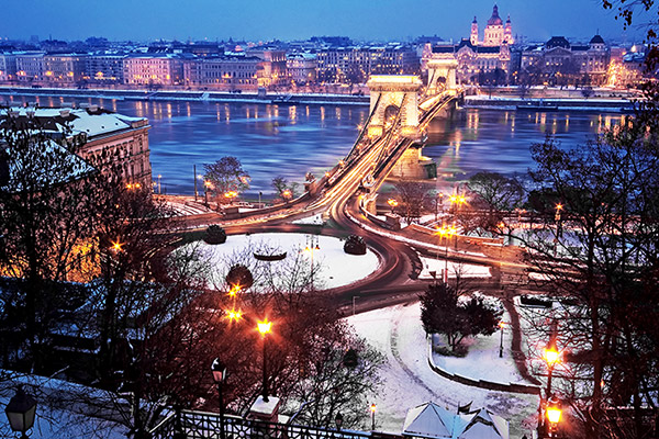 Budapeşte, Macaristan Avrupa’yı Noel pazarlarının coşkusu sardı